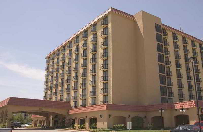 Embassy Suites By Hilton Tulsa I-44 Exterior foto